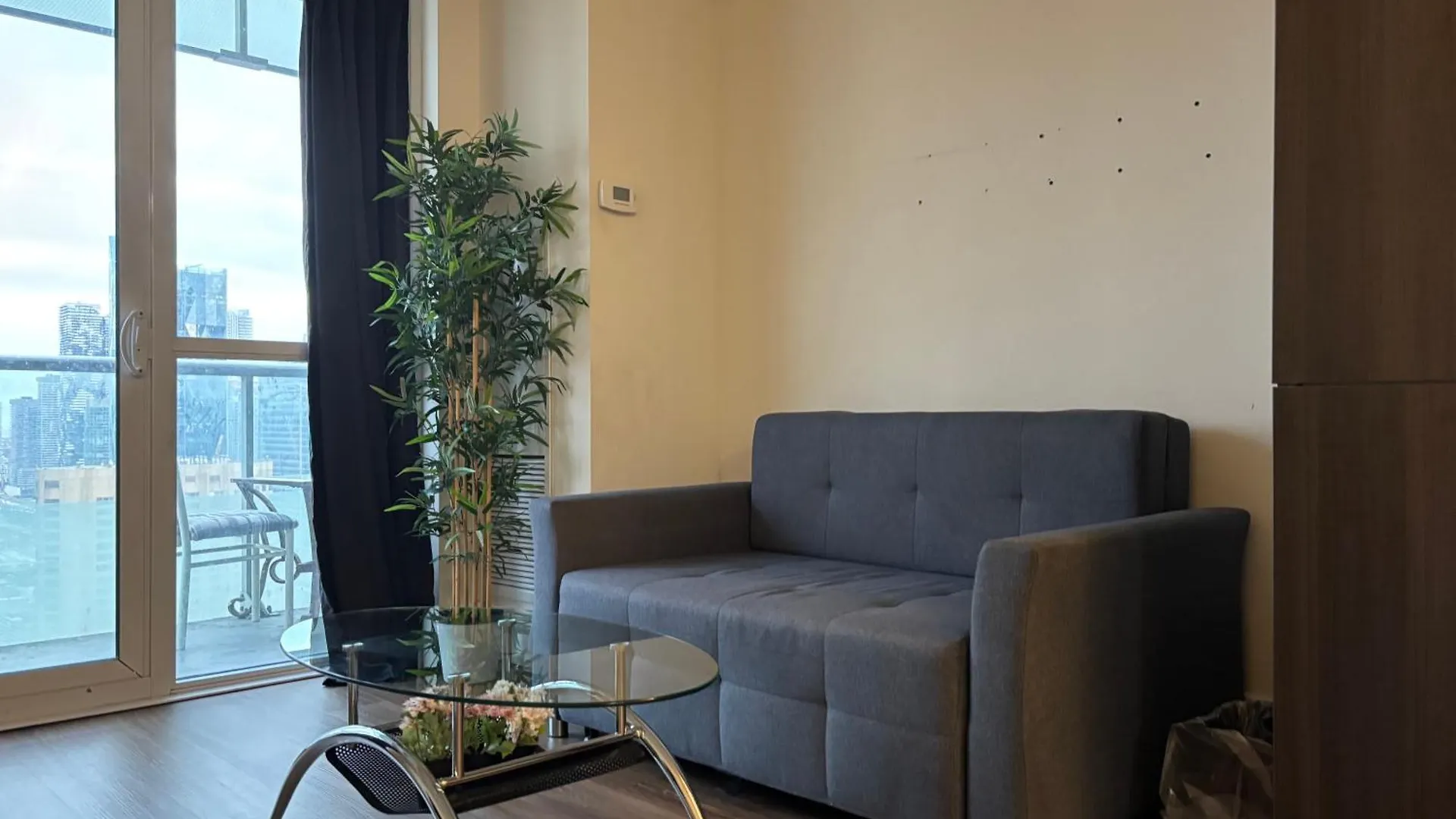 Apartment Downtown Suites With Pool And Free Parking Toronto