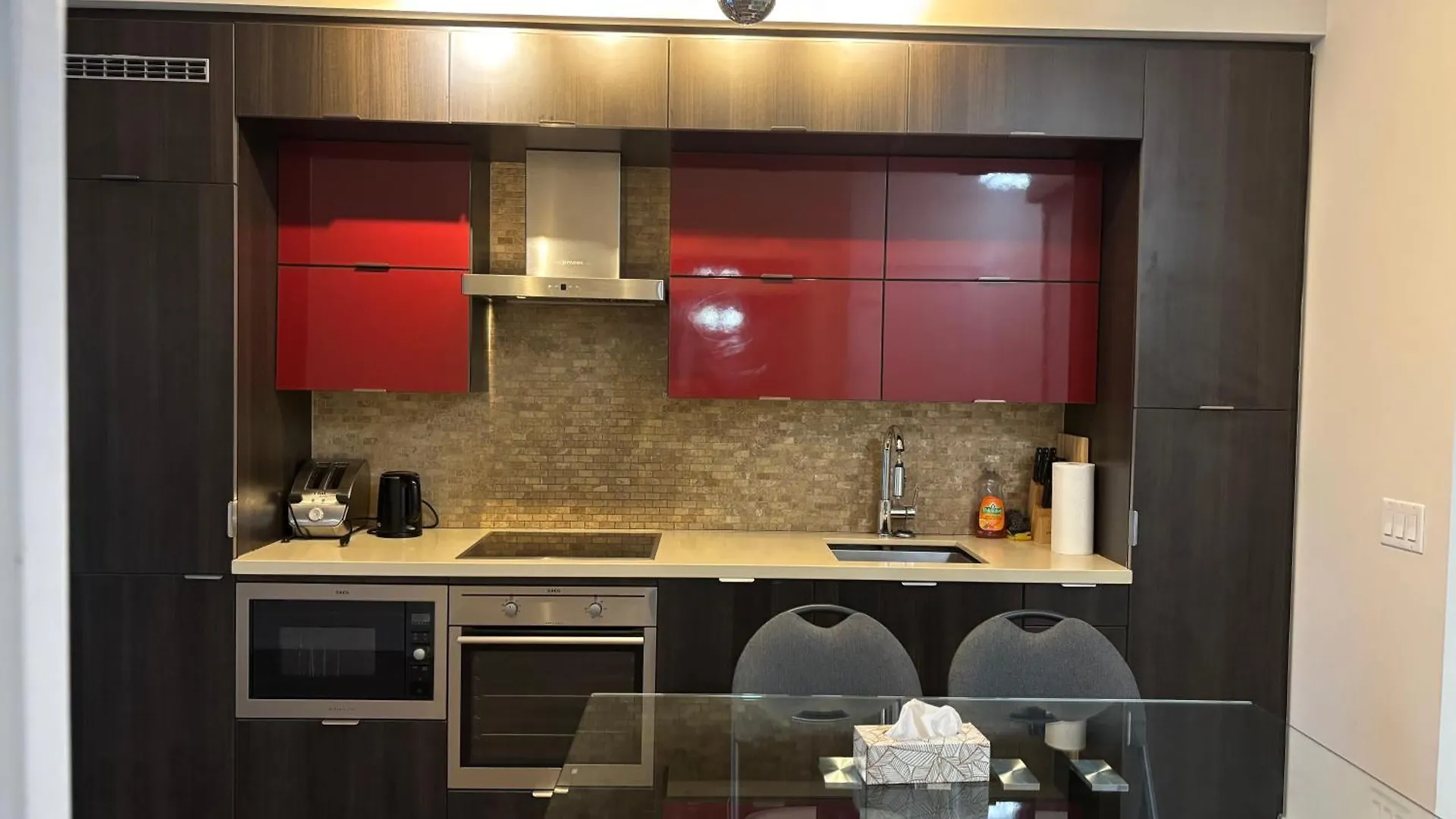 Apartment Downtown Suites With Pool And Free Parking Toronto