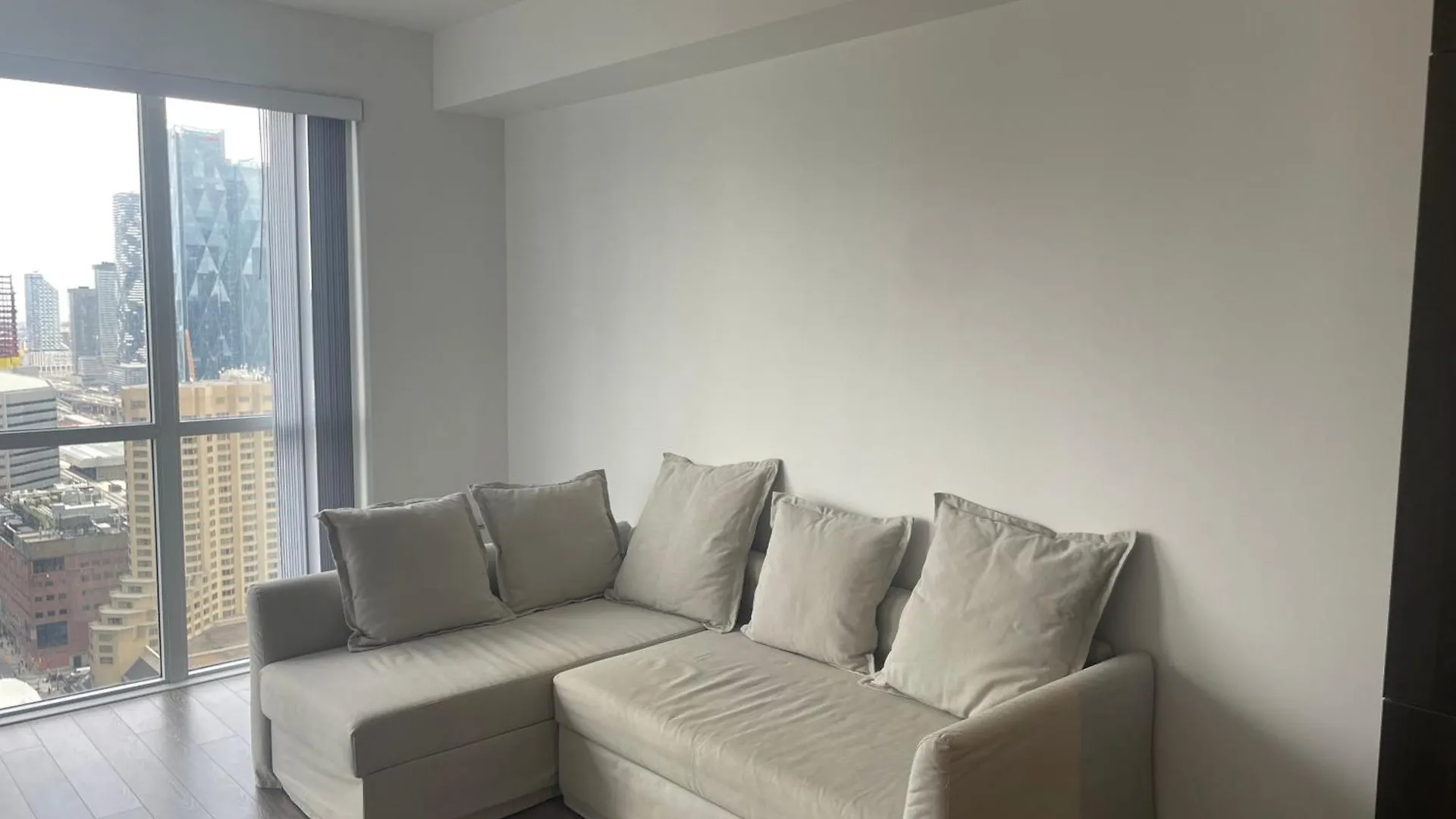 Downtown Suites With Pool And Free Parking Toronto