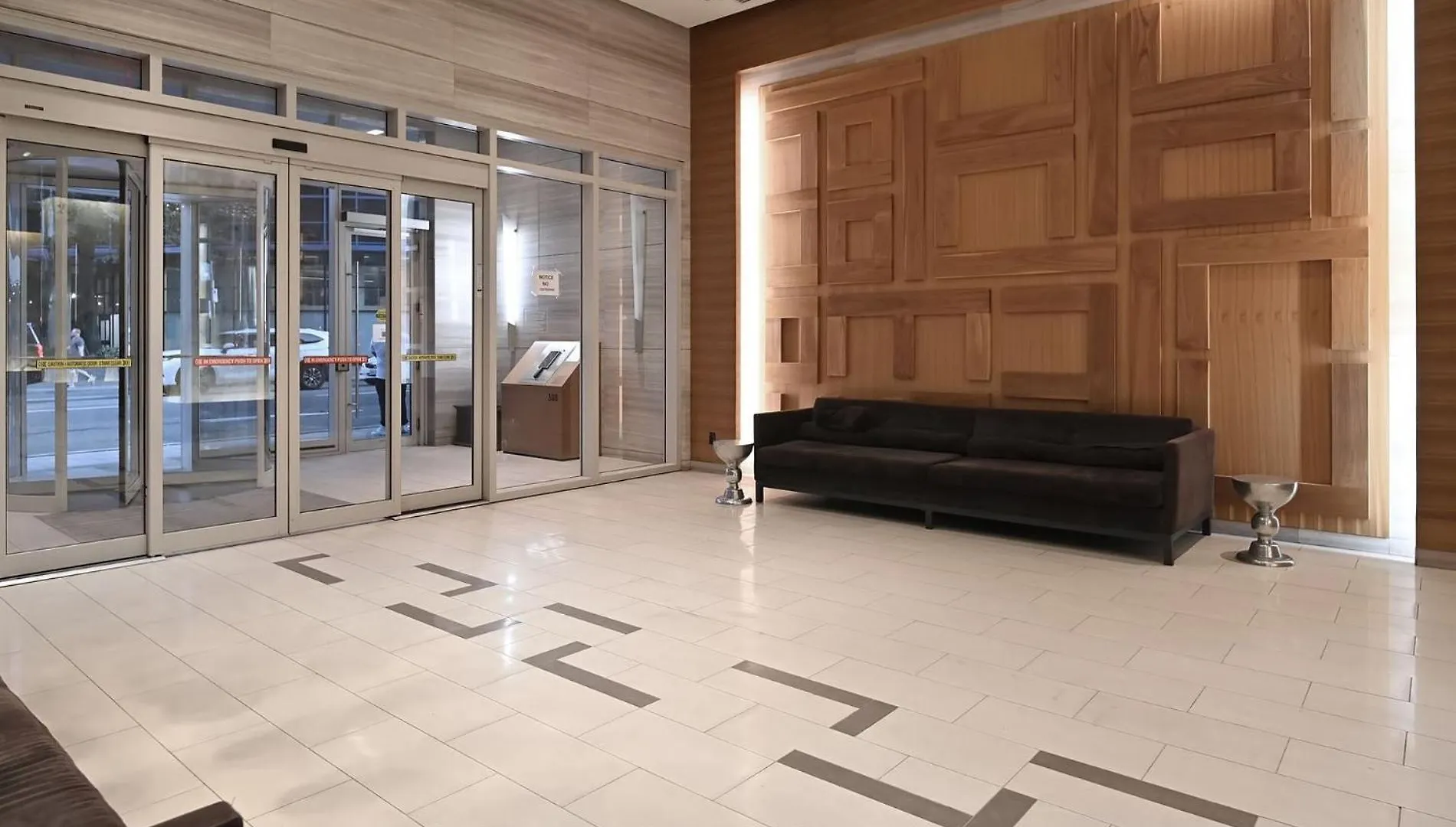 Downtown Suites With Pool And Free Parking Toronto 0*,